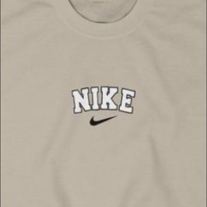 Meet your Posher, Clara